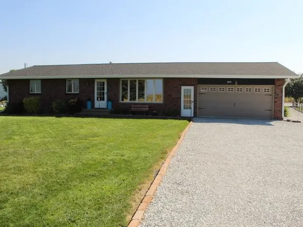 1830 N Adams Central Ave, Juniata, NE 68955