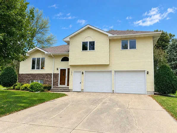 1540 Falcon Dr, Fairmont, MN 56031