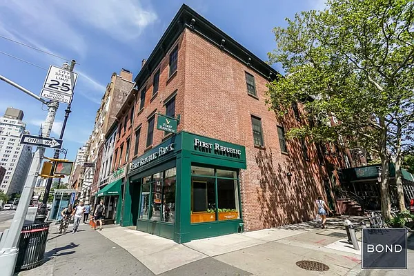 Rented by Bond New York | media 20