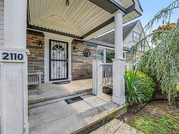 4th image of 2110 Amherst Ln