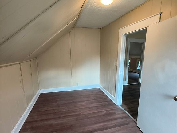4th image of 3455 W 65th St