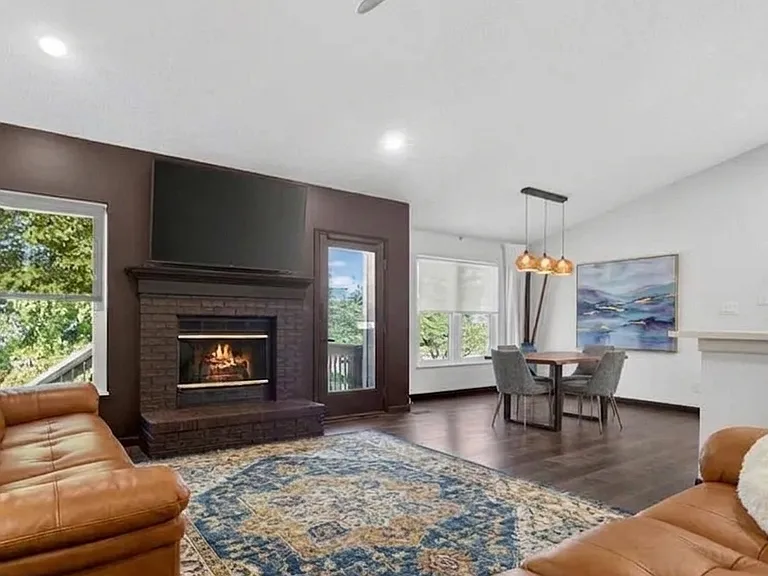 3137 Harpers Ferry Dr — Photo 2