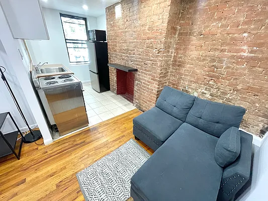 Rented by Palladium Property Group | media 6