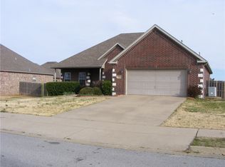 3460 W Huntsville Ave, Springdale, AR 72762