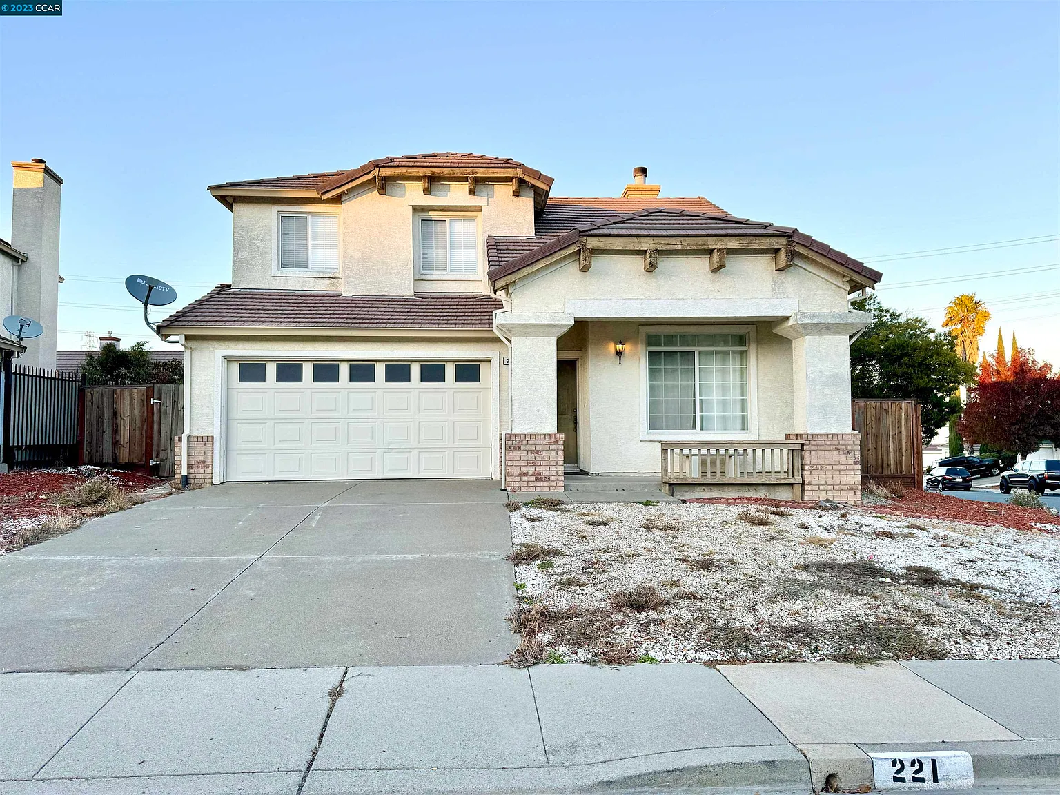 221 Shadow Hill Cir photo 1