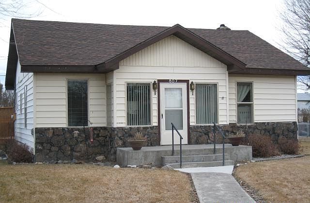 1st image of 807 SE Pope Ave