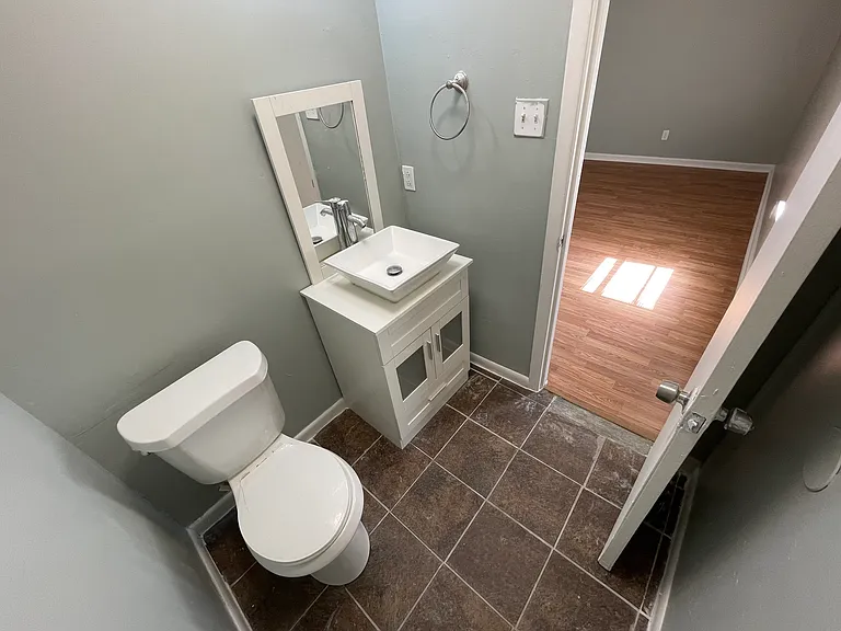 7500 Newcombe Dr — Photo 21