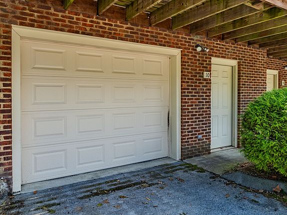 5th image of 1809 Lakeview Dr #10