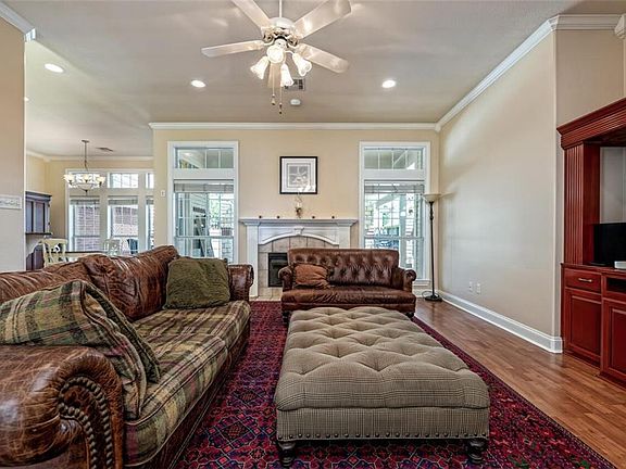5th image of 613 Salt Flats Cir