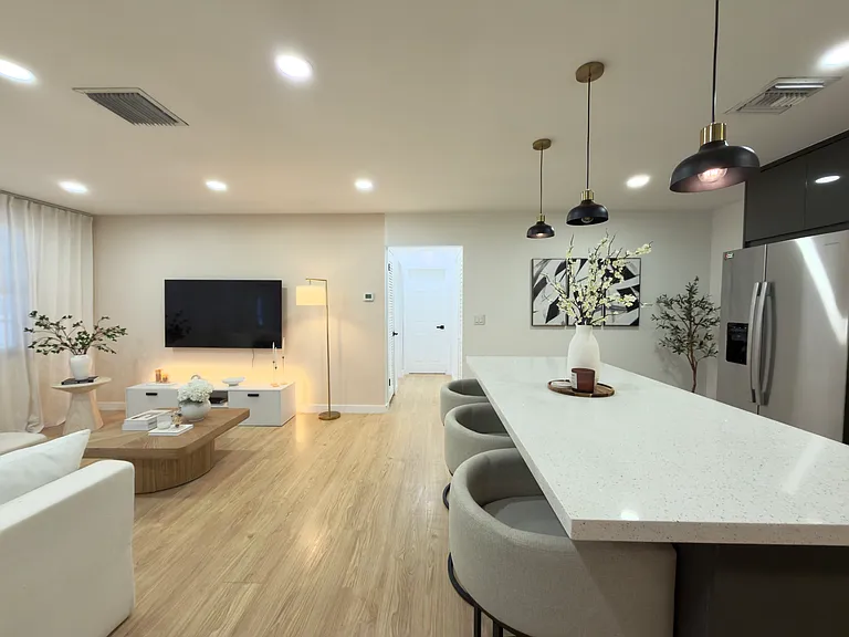 2110 Bimini Dr — Photo 6