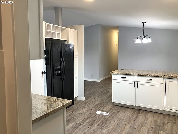 3rd image of 570 N 10th Ave Unit 1