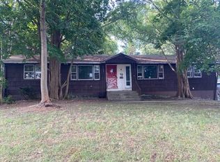 18 Aldrich St, Webster, MA 01570
