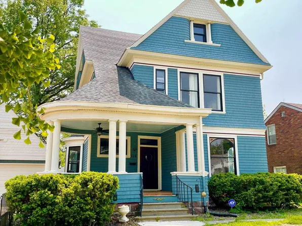 514 W State St, Centerville, IA 52544