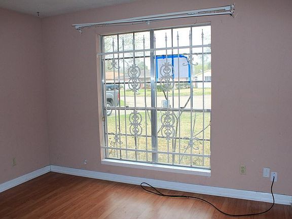3rd image of 8907 Winding River Dr