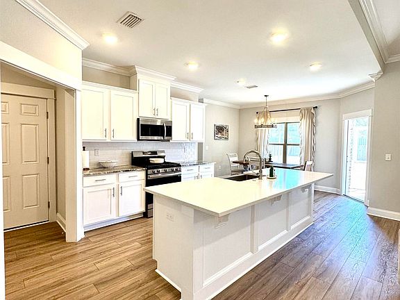 3rd image of 7872 Calverton St