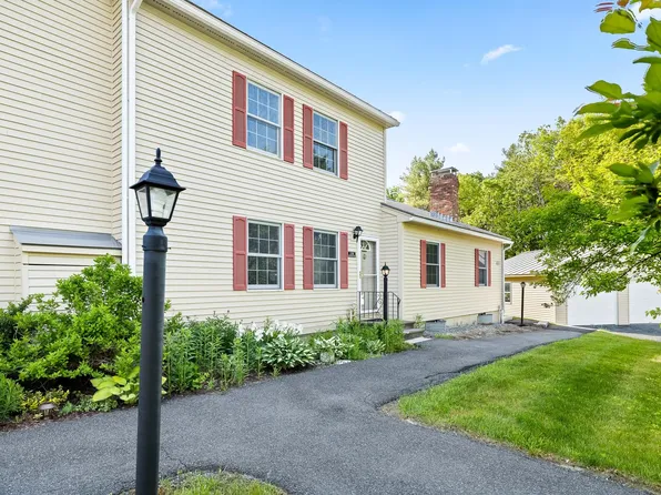 60 Fieldstone Way #13D, Hartford, VT 05001