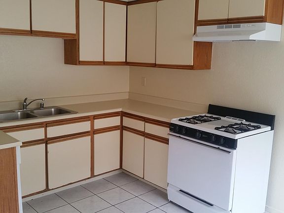 4th image of 1559 W 208th St