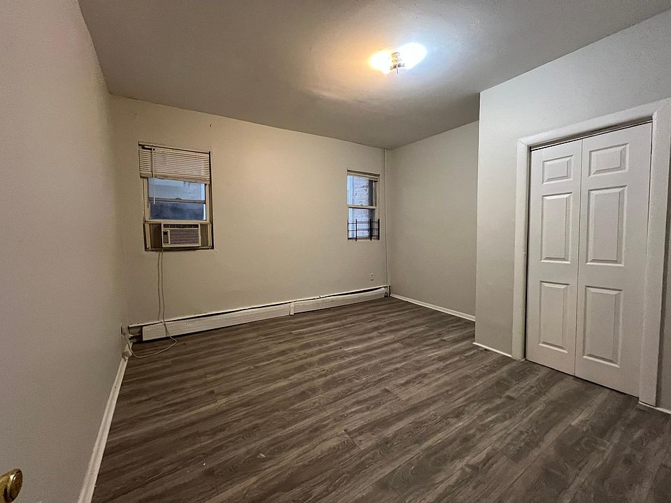 2nd image of 202 Ocean Ave APT 3