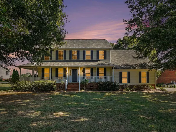 310 Saddlebred Dr, Pelzer, SC 29669