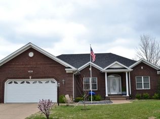 7801 Meadow Breeze Ct, Louisville, KY 40291