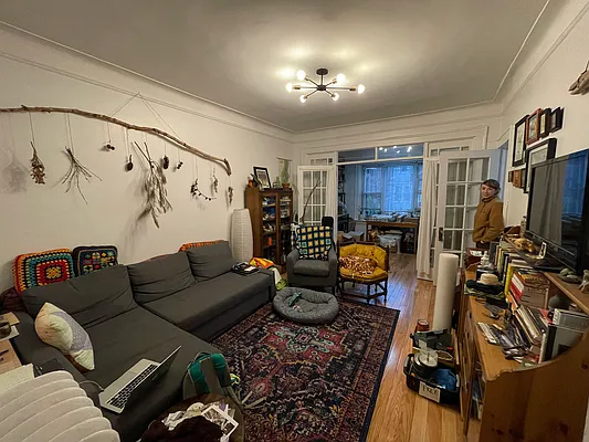 Rented by Sterling Realty Solution Inc | media 18