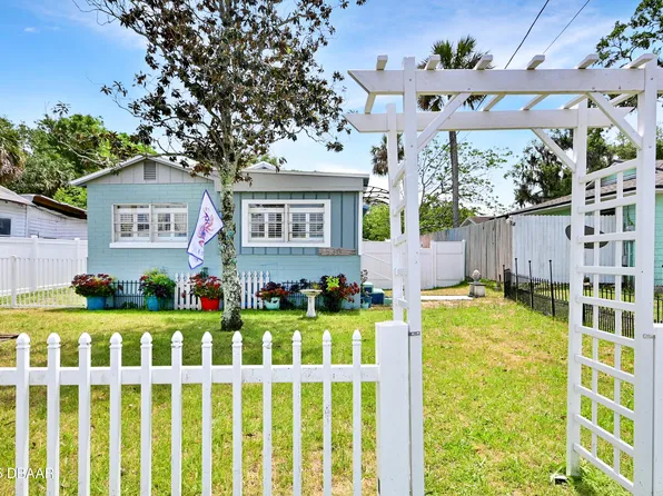 530 Ronnoc Ln, New Smyrna Beach, FL 32168