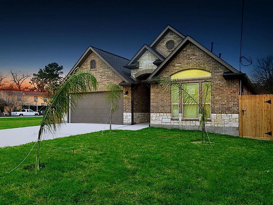 1st image of 1003 Avenue G