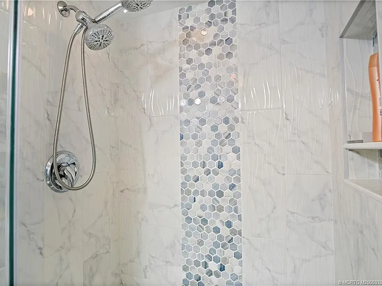 245 NE Macarthur Blvd #12 — Photo 12