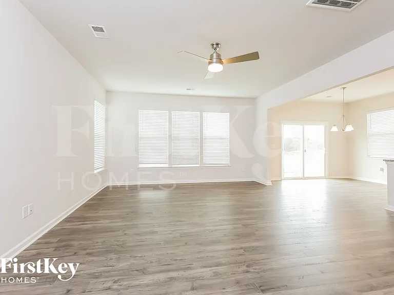 703 Birchcrest Way — Photo 3