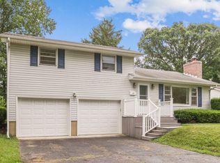 442 Sherwood Dr E, Newark, OH 43055