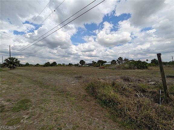 5th image of 2605 NE 20th Pl
