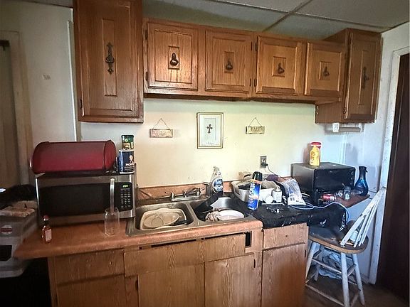 3rd image of 438 Webster Ave