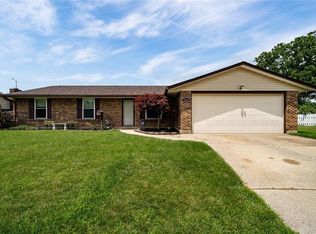 7005 Pineview Dr, Dayton, OH 45424