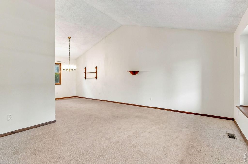 1337 Ticonderoga Dr