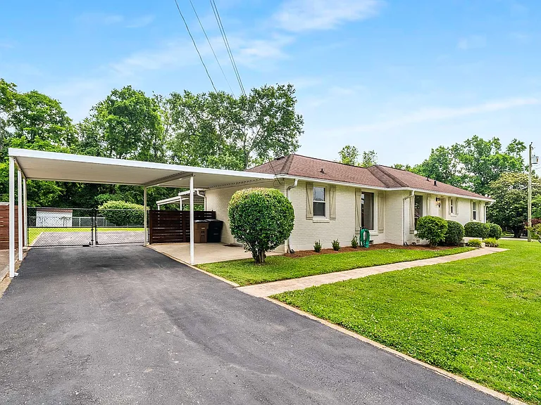 2519 David Dr — Photo 27