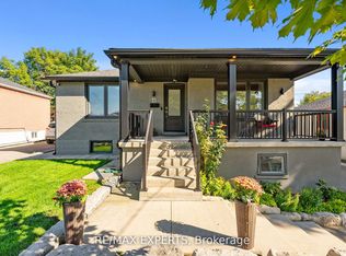 11 Smallwood Dr, Toronto, ON M3M 1K9