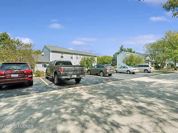 2nd image of 436 Newbury Dr #436