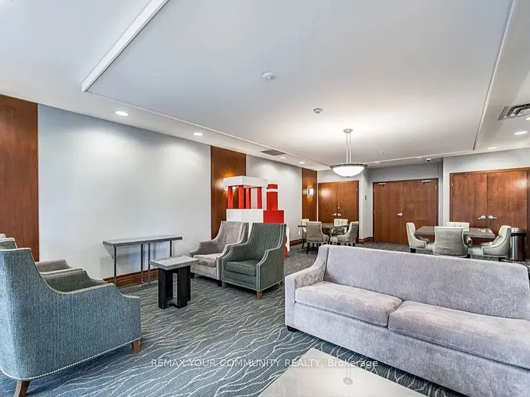 1121 Bay St #902 — Photo 7
