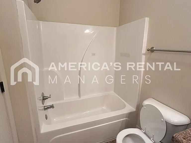 819 Kent Dr — Photo 33