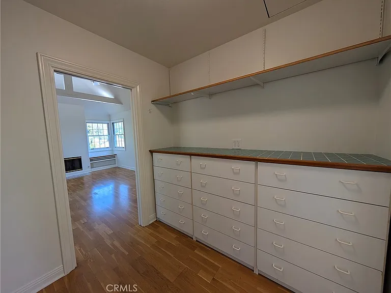 582 N Sunnyslope Ave — Photo 49