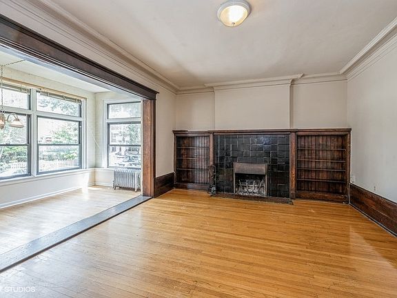 2nd image of 5600 S Dorchester Ave #5602-1
