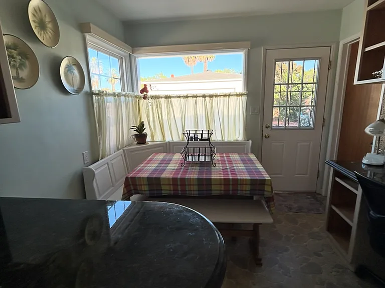 Kitchen nook