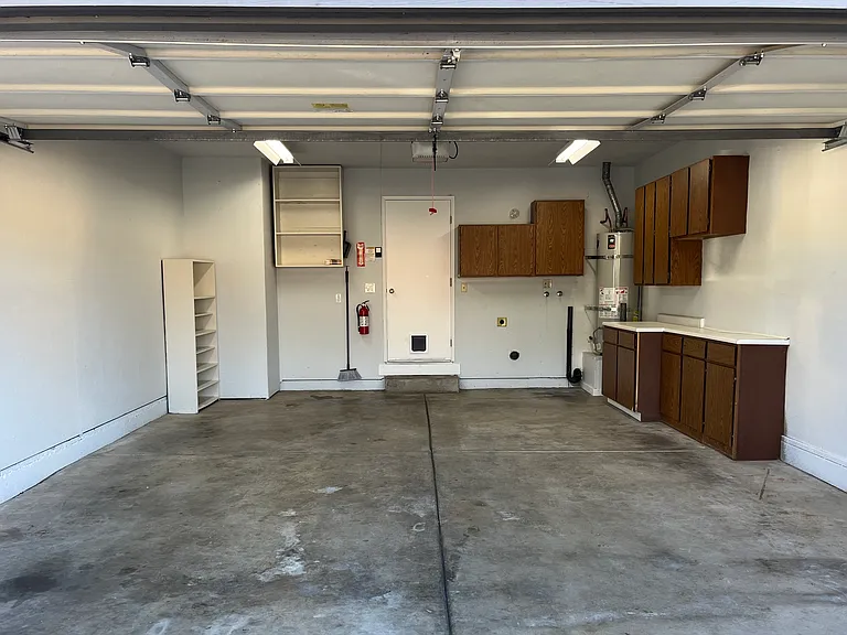 760 Bowen Ct — Photo 27