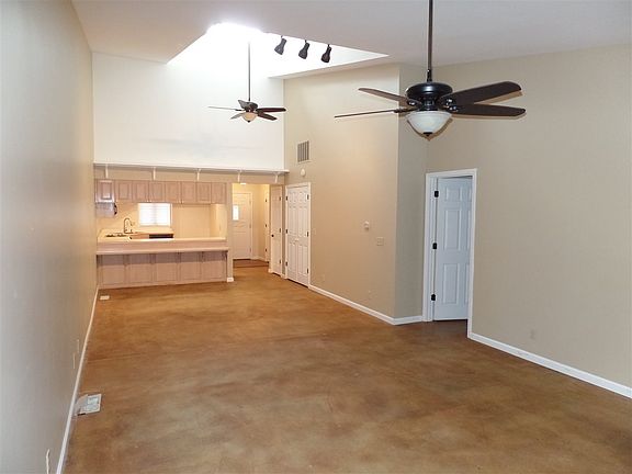2nd image of 21 Shadowbrook Dr
