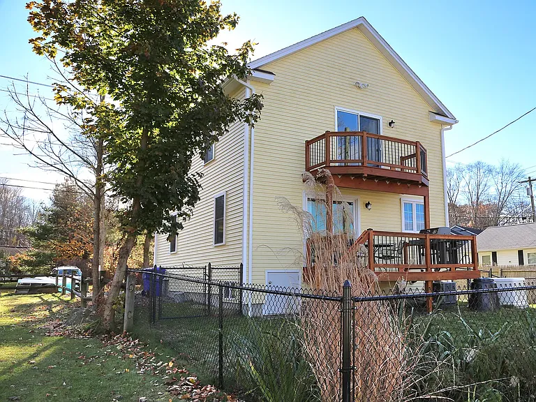 190 Avery Shrs — Photo 2
