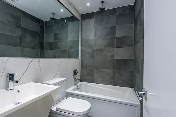 Rented by Nooklyn NYC LLC | media 46