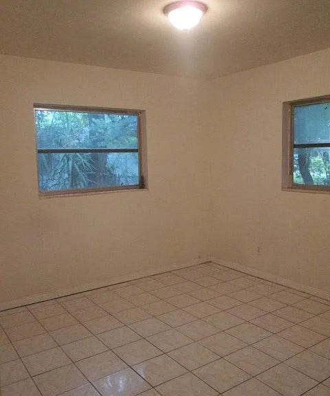 208 N Manhattan Ave — Photo 14