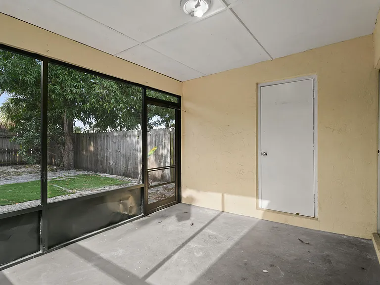8401 SE Sunset St — Photo 22