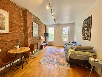 Rented by CJ Net Inc.