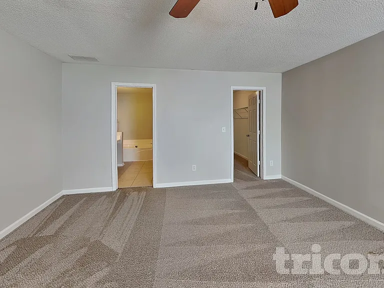 1104 Saint Phillips Ct — Photo 6